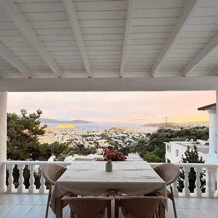 Burcu , Magnificent Sea View, Cozy, Free Otopark, Free Wifi Villa