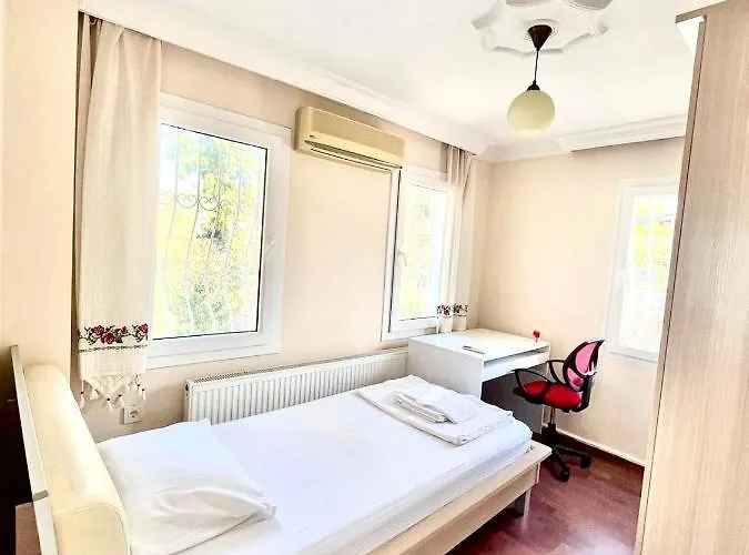 Burcu , Magnificent Sea View, Cozy, Free Otopark, Free Wifi בודרום