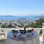 Burcu , Magnificent Sea View, Cozy, Free Otopark, Free Wifi * Bodrum