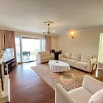 Villa Burcu , Magnificent Sea View, Cozy, Free Otopark, Free Wifi *
