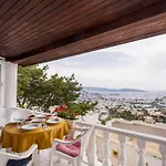 Burcu , Magnificent Sea View, Cozy, Free Otopark, Free Wifi Bodrum