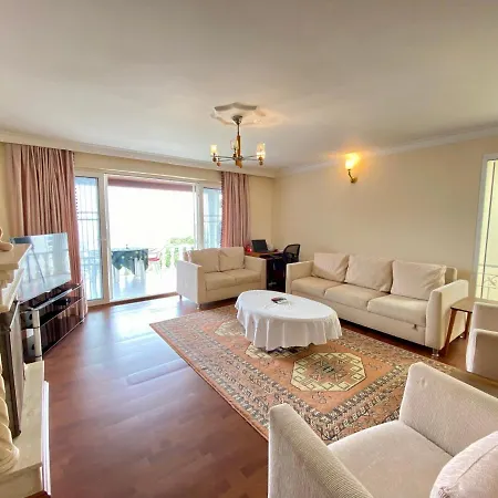 Villa Burcu , Magnificent Sea View, Cozy, Free Otopark, Free Wifi *