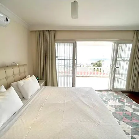 Burcu , Magnificent Sea View, Cozy, Free Otopark, Free Wifi * Bodrum